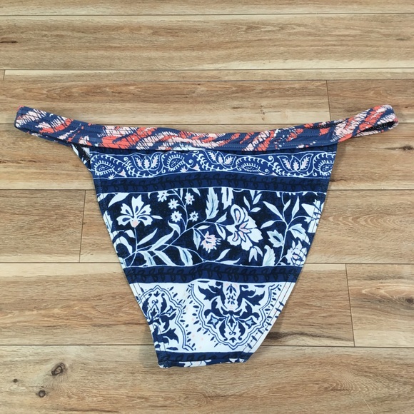New! Made by MinkPink Resort Bikini Bottom - Picture 4 of 7